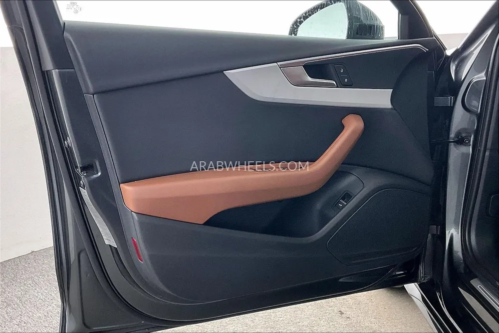 Audi A4 2020 for Sale in Sharjah Image-17