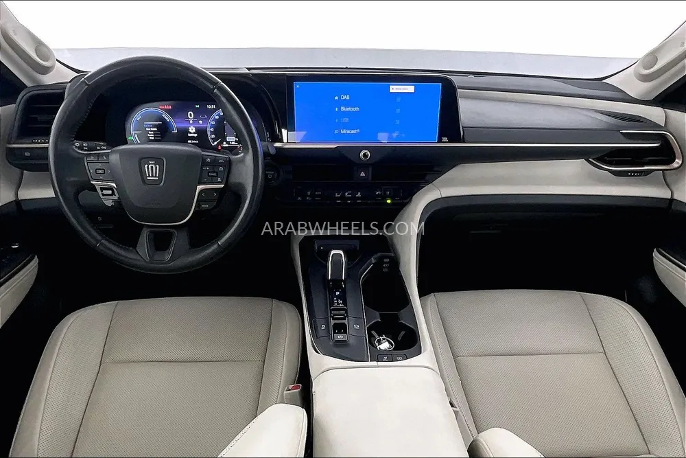 Toyota Crown 2023 for Sale in Sharjah Image-11