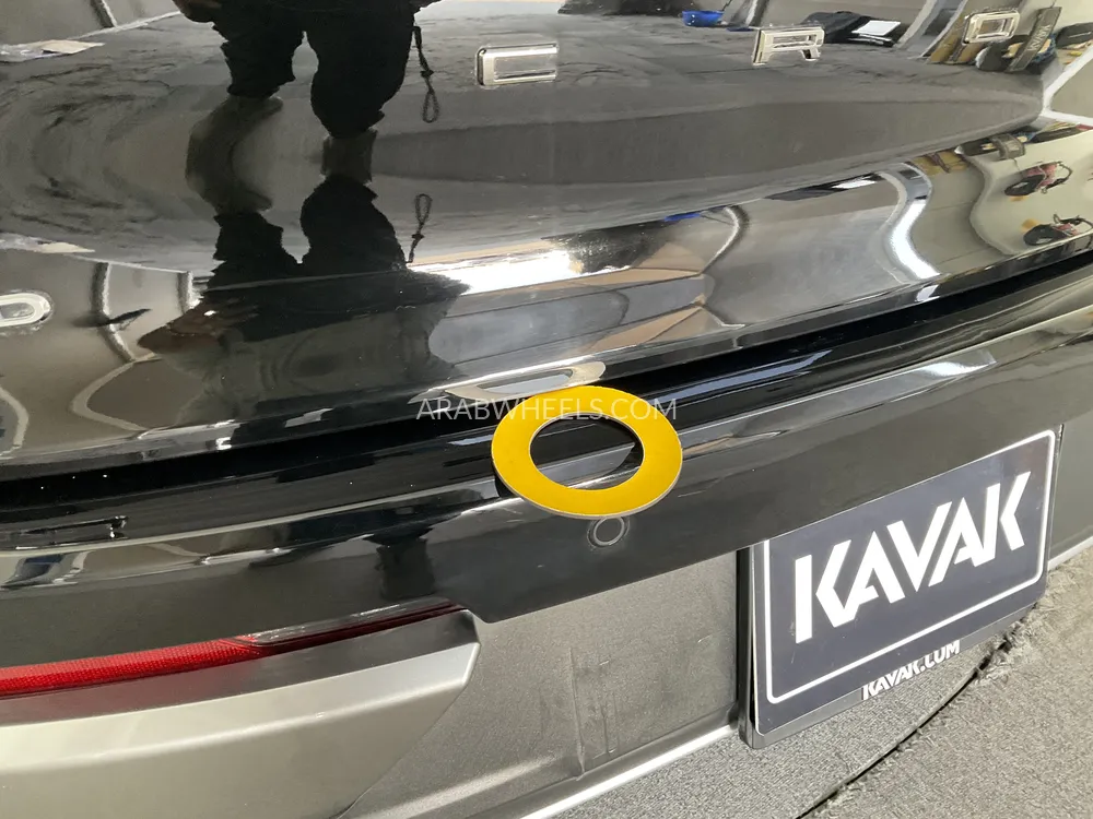 Toyota Crown 2023 for Sale in Sharjah Image-30