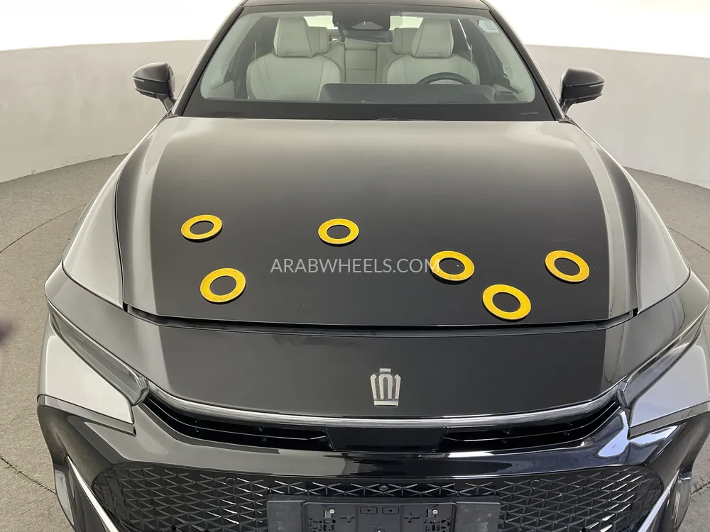 Toyota Crown 2023 for Sale in Sharjah Image-32