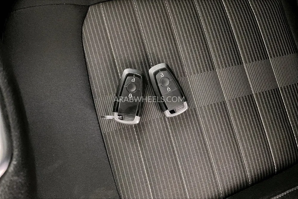 Ford Edge 2021 for Sale in Sharjah Image-18