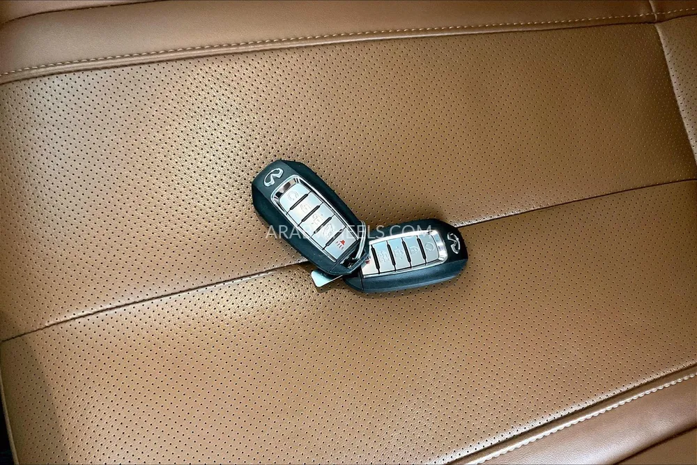 إنفينيتي QX60 2023 for Sale in دبي Image-18