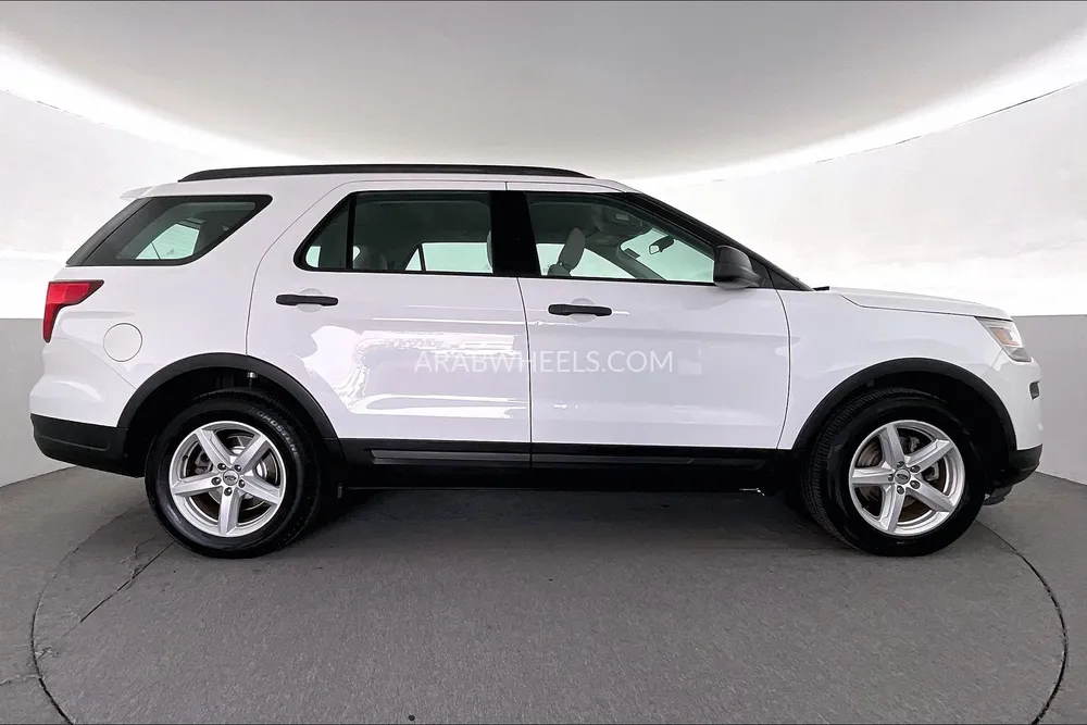 Ford Explorer 2018 for Sale in Sharjah Image-8