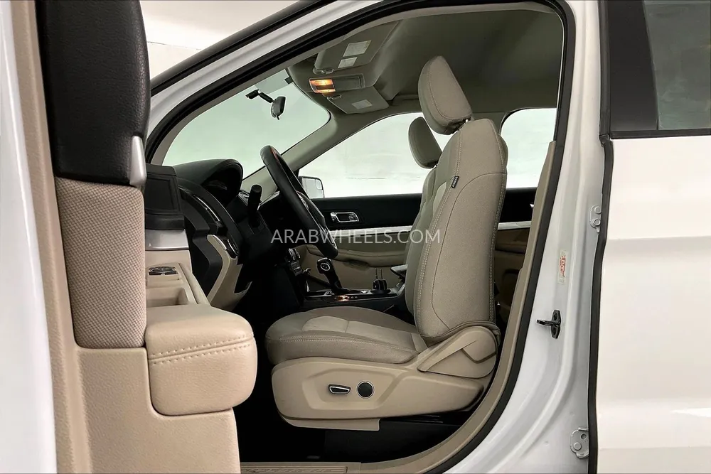Ford Explorer 2018 for Sale in Sharjah Image-24