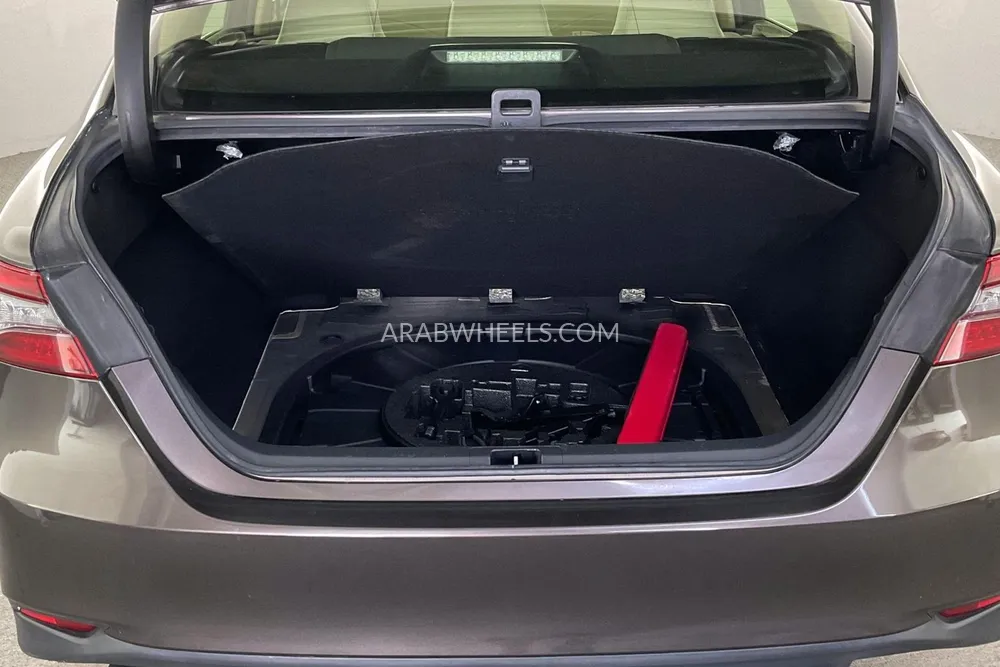 Toyota Camry 2024 for Sale in Dubai Image-14