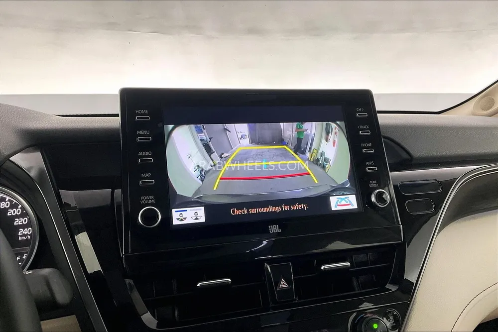 Toyota Camry 2024 for Sale in Dubai Image-16