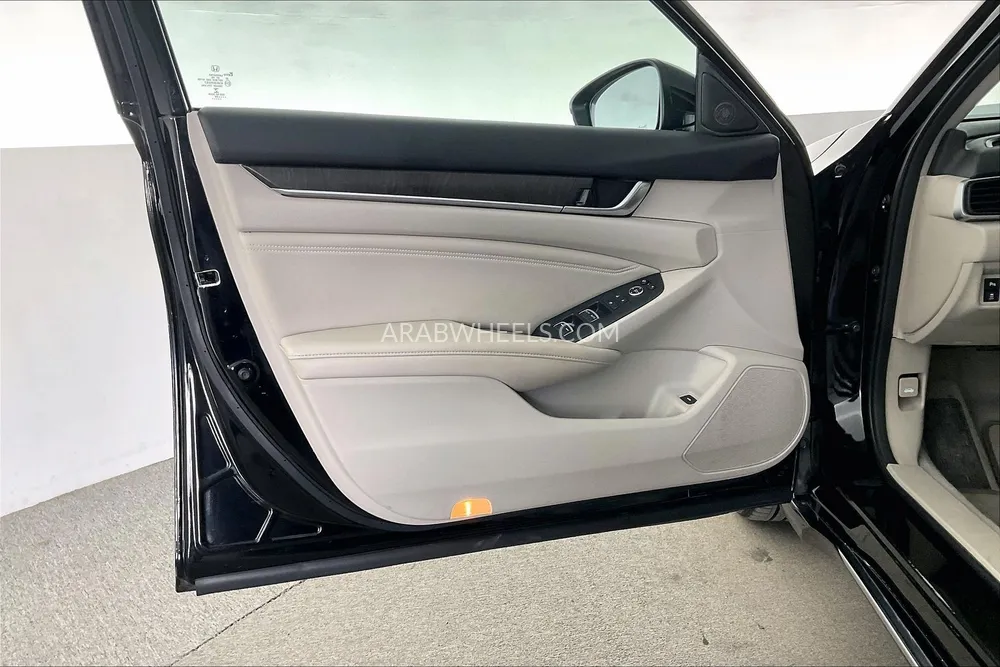 Honda Accord 2022 for Sale in Dubai Image-26