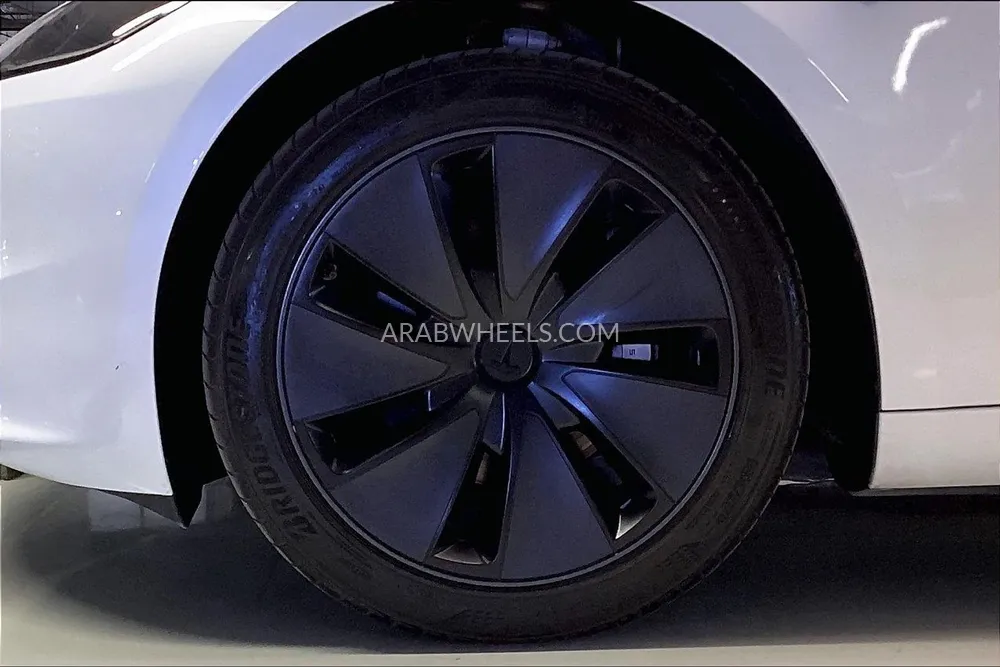 Tesla Model 3 2025 for Sale in Sharjah Image-9