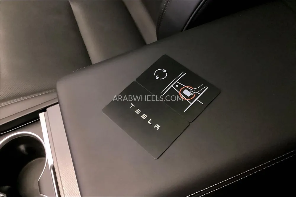 Tesla Model 3 2025 for Sale in Sharjah Image-17