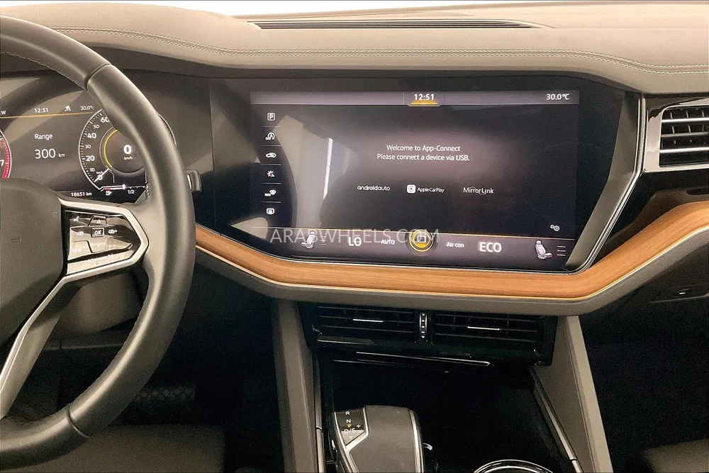 Volkswagen Touareg 2023 for Sale in Sharjah Image-16