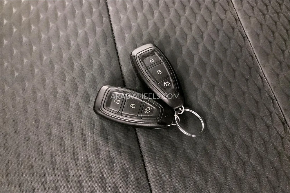 Ford Escape 2021 for Sale in Sharjah Image-17