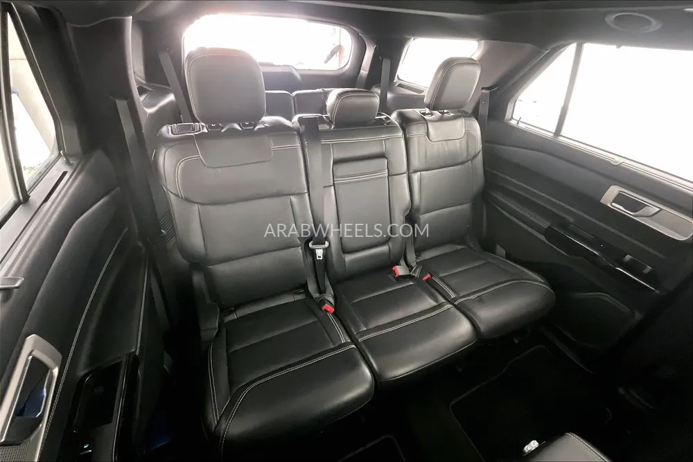 Ford Explorer 2022 for Sale in Dubai Image-30
