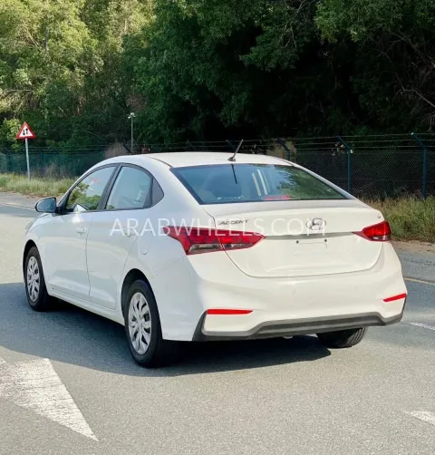 Hyundai Accent 2019 for Sale in Sharjah Image-9