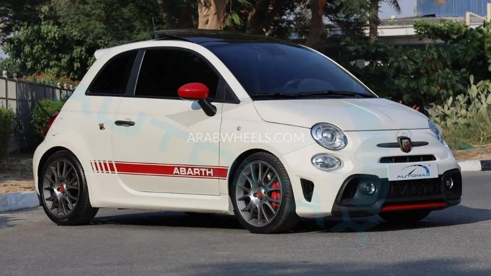Abarth 695 2023 for Sale in Dubai Image-4