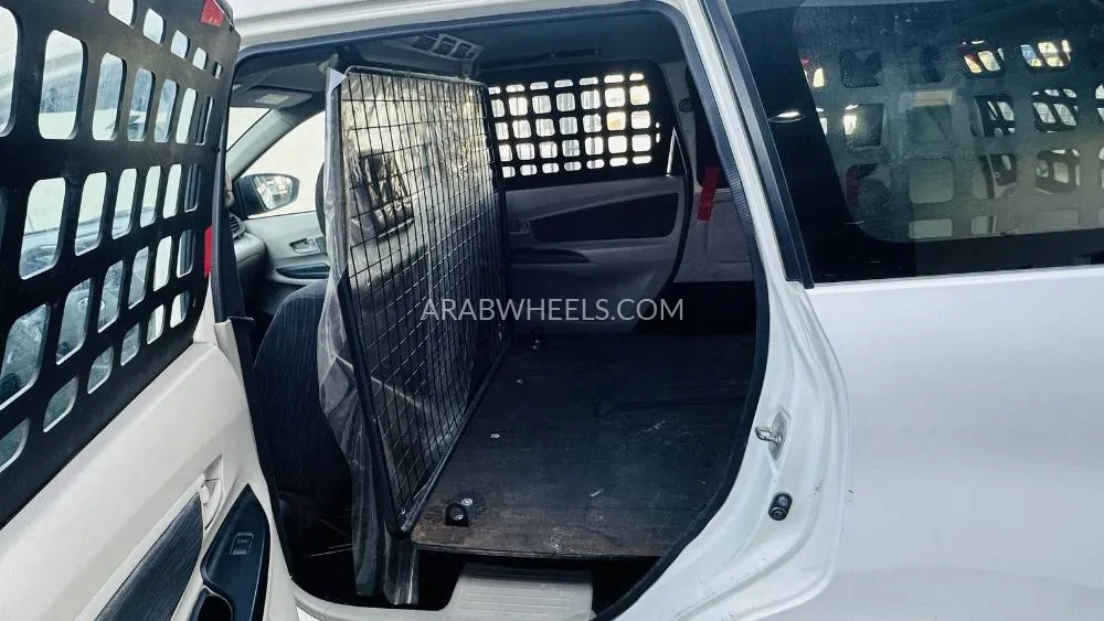 Toyota Avanza 2020 for Sale in Dubai Image-6