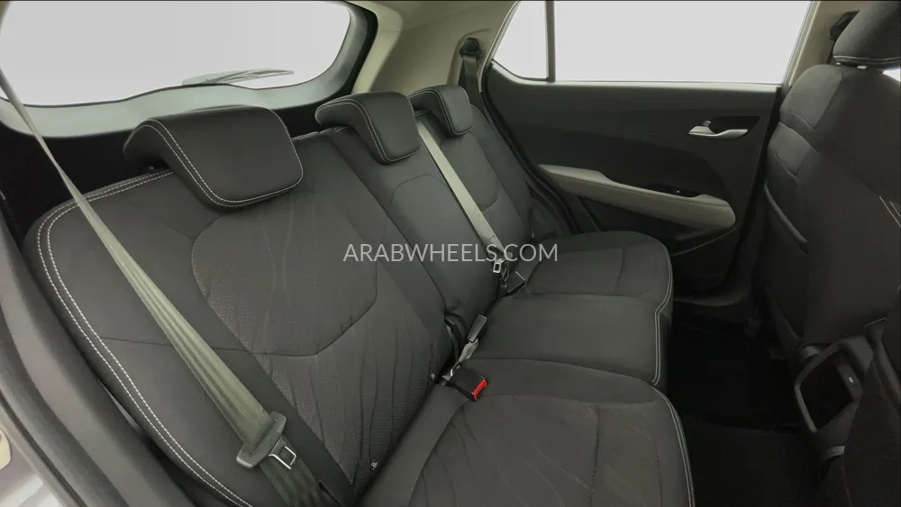Chevrolet Groove 2023 for Sale in Dubai Image-24
