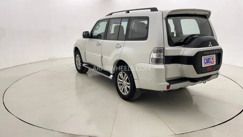 ميتسوبيشي باجيرو 2017 for Sale in دبي Image-5