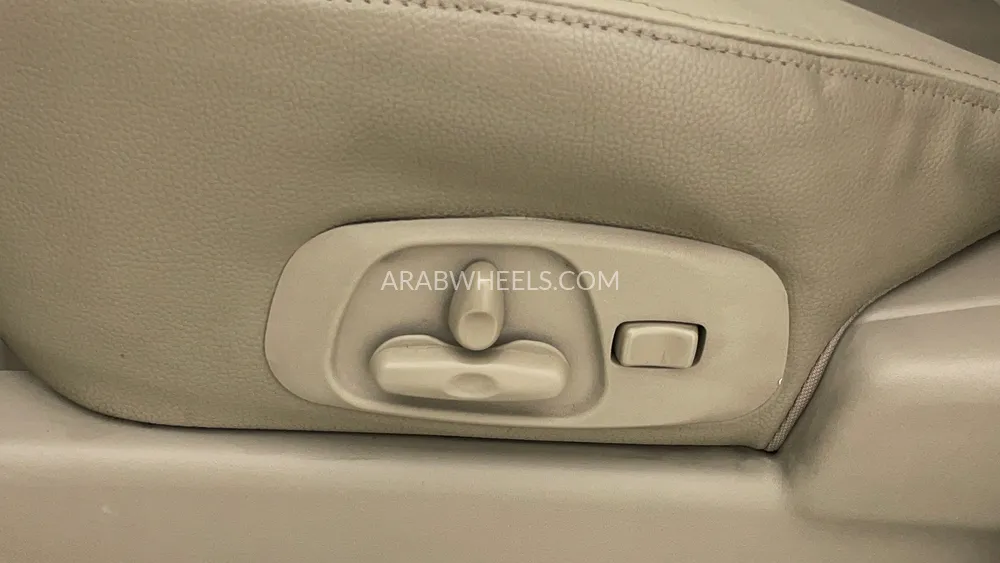 ميتسوبيشي باجيرو 2017 for Sale in دبي Image-21