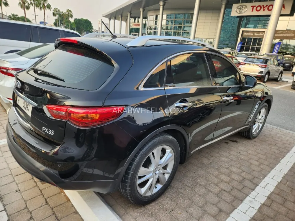 Infiniti FX35 2012 for Sale in Dubai Image-4