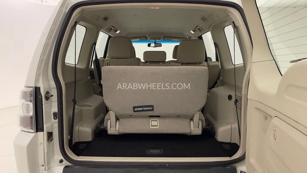 Mitsubishi Pajero 2017 for Sale in Dubai Image-26