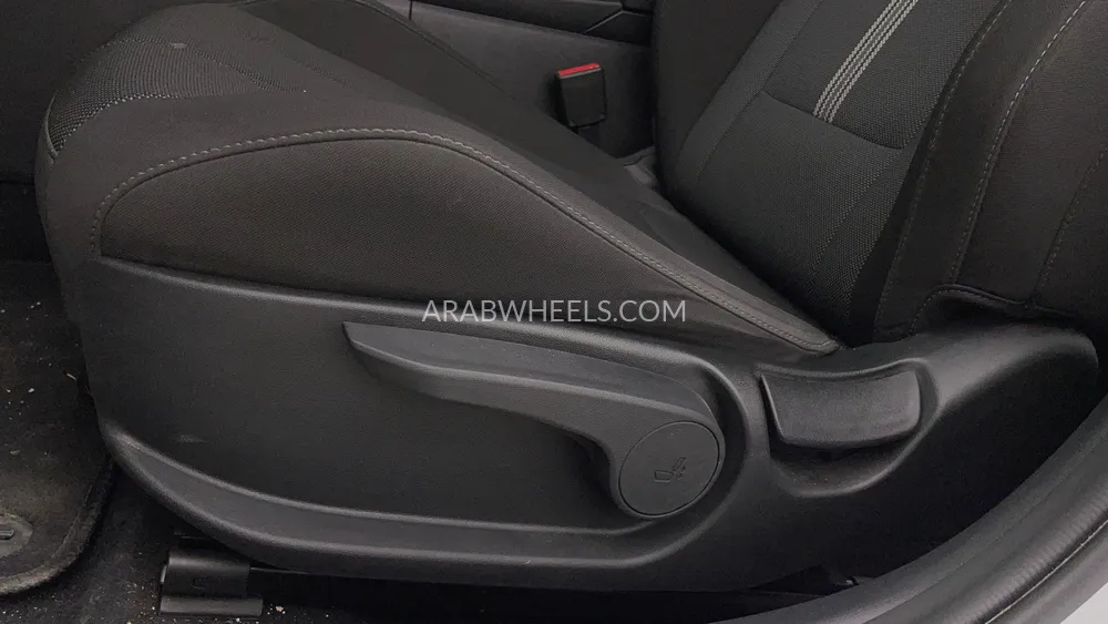 هيونداي إلنترا 2025 for Sale in دبي Image-21