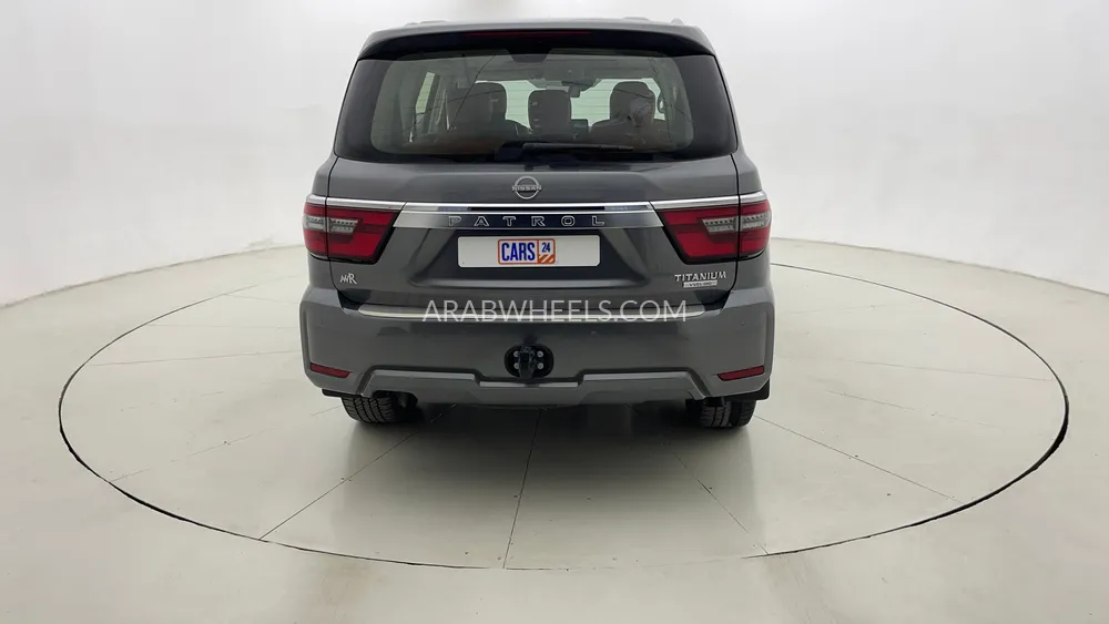 Nissan Patrol 2023 for Sale in Dubai Image-4