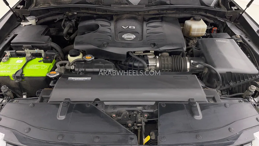 Nissan Patrol 2023 for Sale in Dubai Image-9