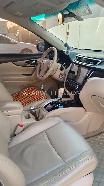 نيسان إكس تريل 2016 for Sale in أبو ظبي Image-4