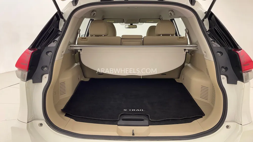 Nissan X-Trail 2021 for Sale in Dubai Image-24