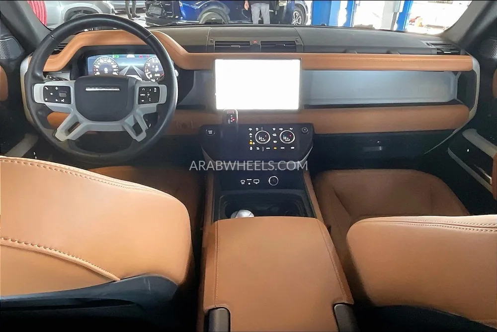 Land Rover Defender 2023 for Sale in Sharjah Image-11