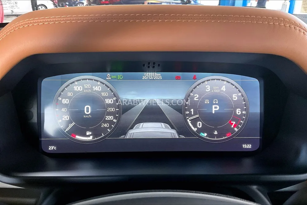 Land Rover Defender 2023 for Sale in Sharjah Image-12