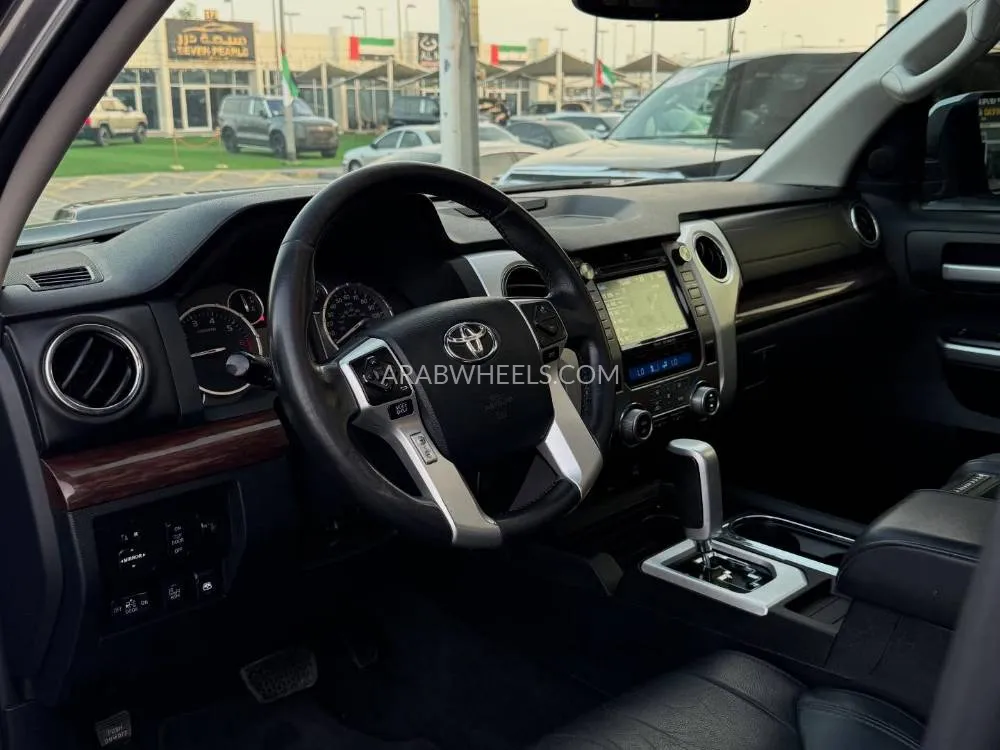 Toyota Tundra 2017 for Sale in Sharjah Image-4