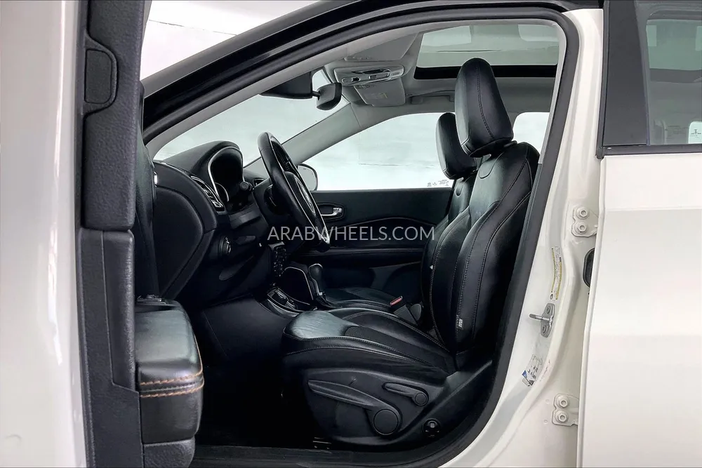جيب كومباس 2019 for Sale in الشارقة Image-25