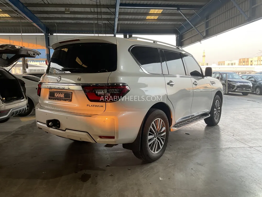 Nissan Patrol 2021 for Sale in Sharjah Image-4