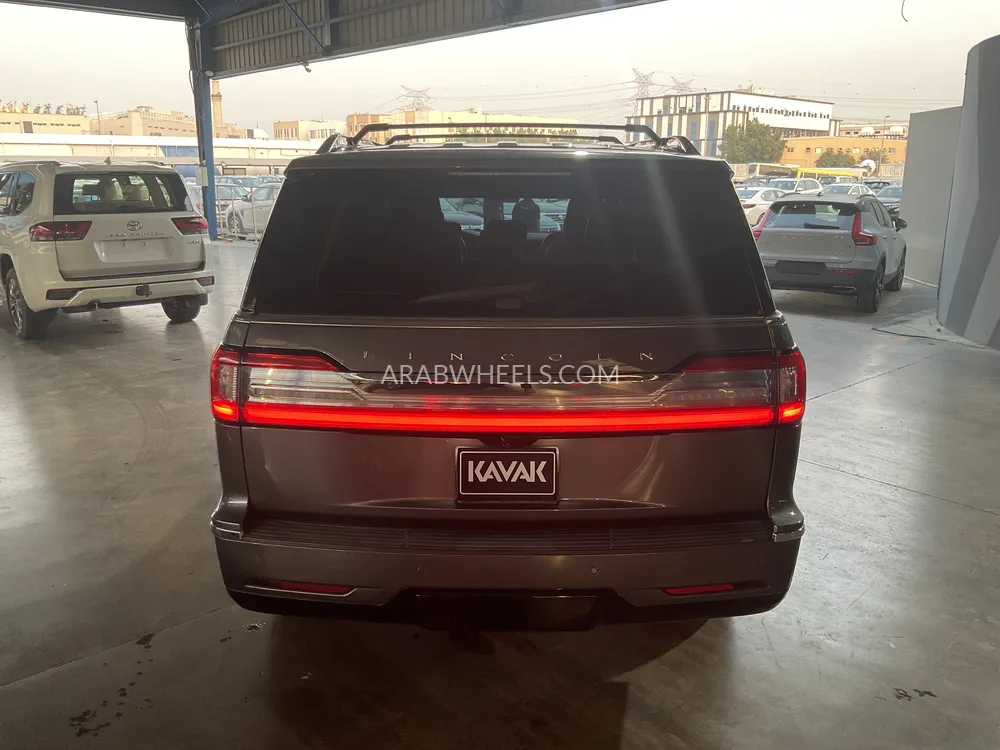 Lincoln Navigator 2021 for Sale in Sharjah Image-5