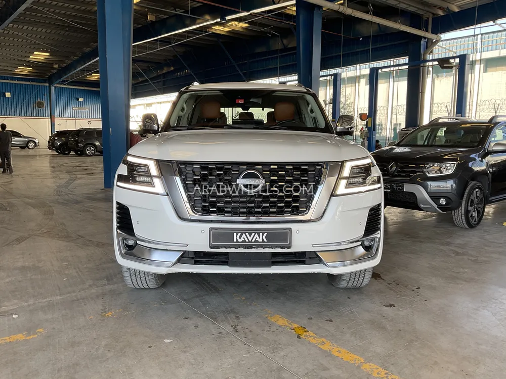 Nissan Patrol 2022 for Sale in Sharjah Image-2