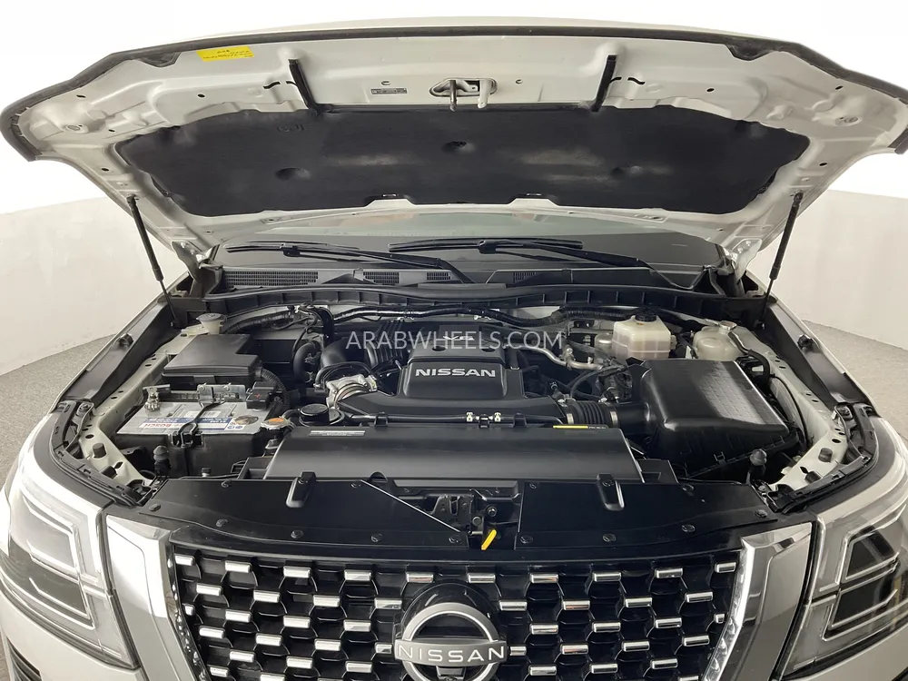 Nissan Patrol 2022 for Sale in Sharjah Image-9