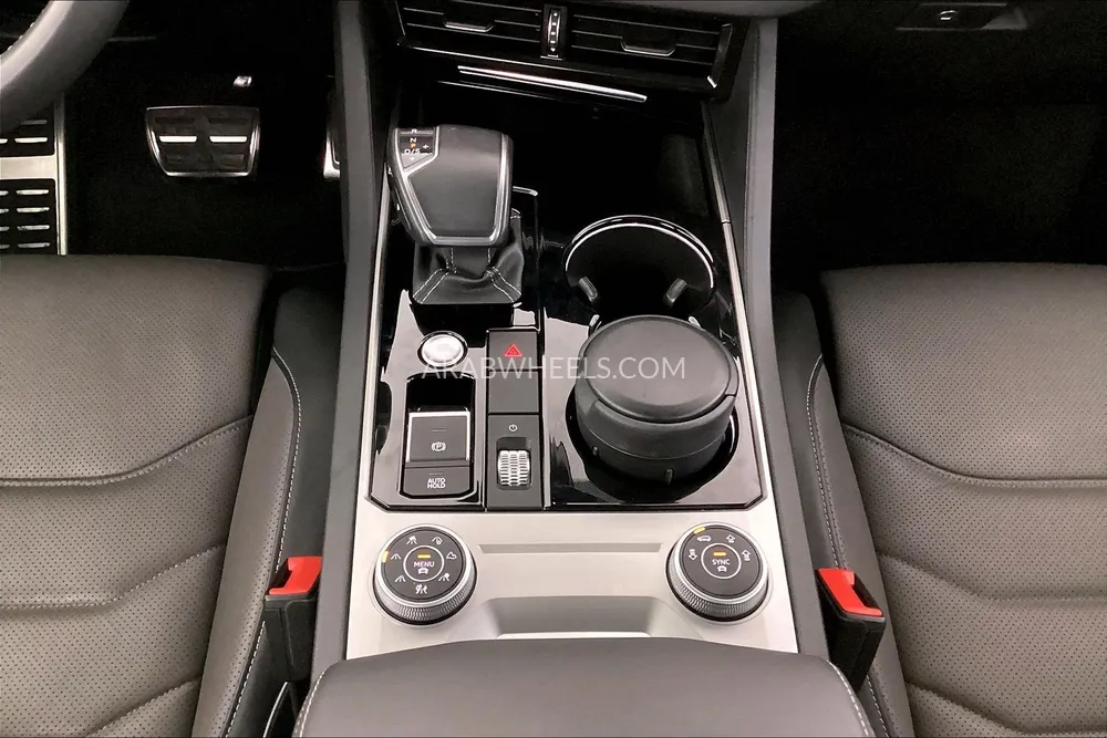 Volkswagen Touareg 2020 for Sale in Dubai Image-16
