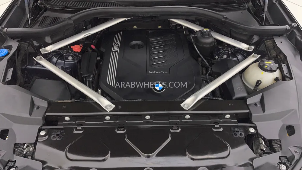 BMW X5 2022 for Sale in Dubai Image-9