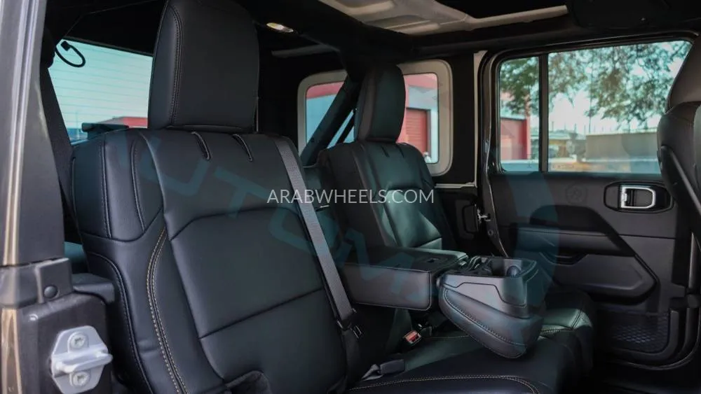 Jeep Wrangler 2025 for Sale in Dubai Image-24