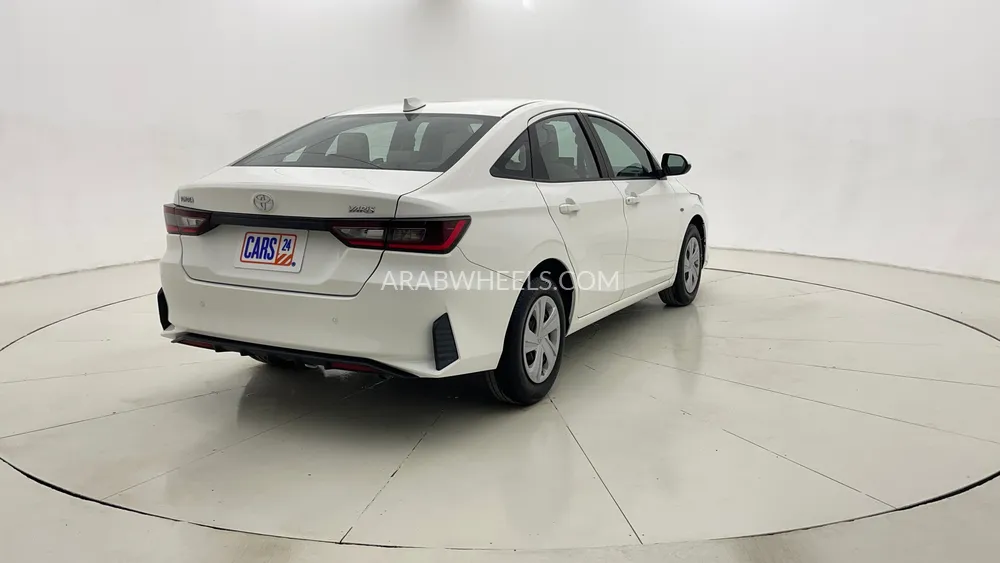 Toyota Yaris 2023 for Sale in Dubai Image-3