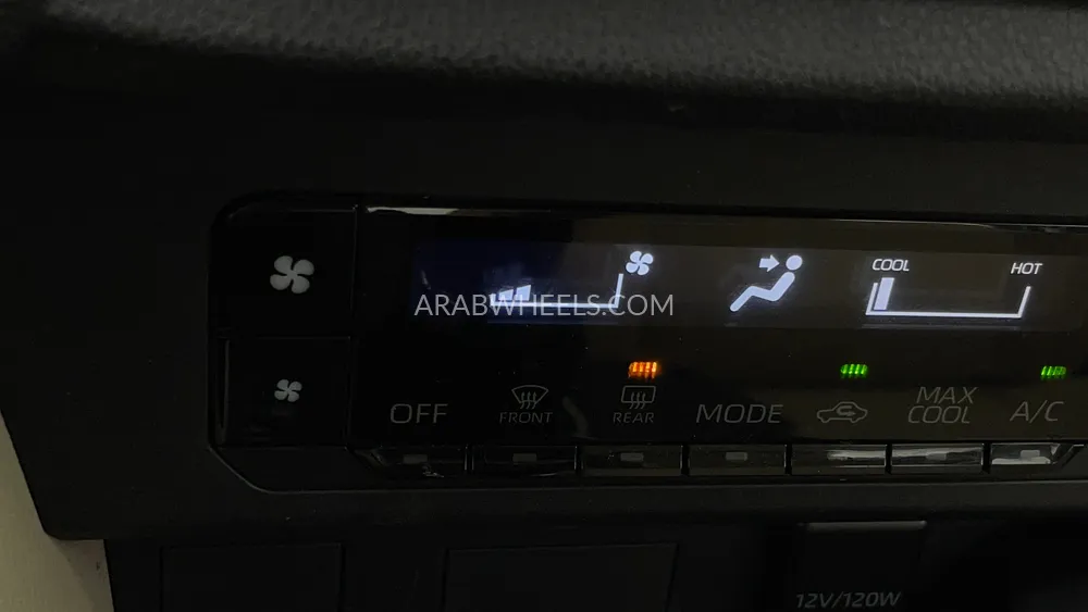 Toyota Yaris 2023 for Sale in Dubai Image-35