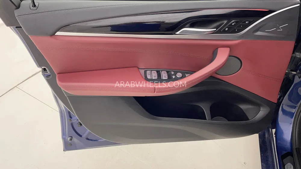 BMW X4 2021 for Sale in Dubai Image-21