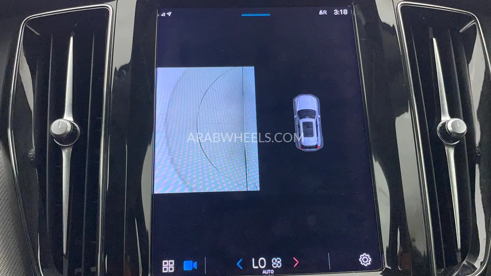 Volvo XC60 2023 for Sale in Dubai Image-18