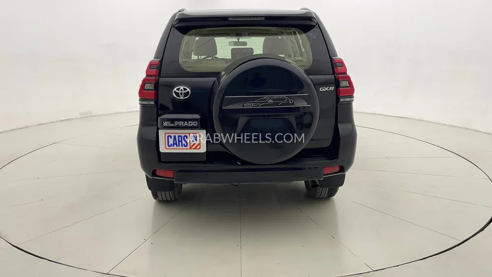 Toyota Land Cruiser Prado 2021 for Sale in Dubai Image-4