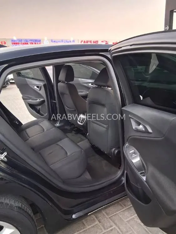 Chevrolet Malibu 2017 for Sale in Ajman Image-11