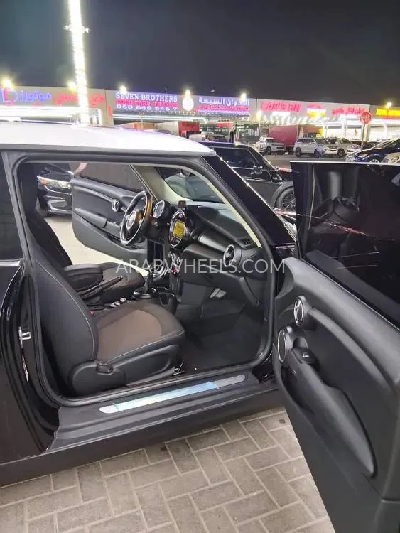 Mini Cooper 2016 for Sale in Ajman Image-13