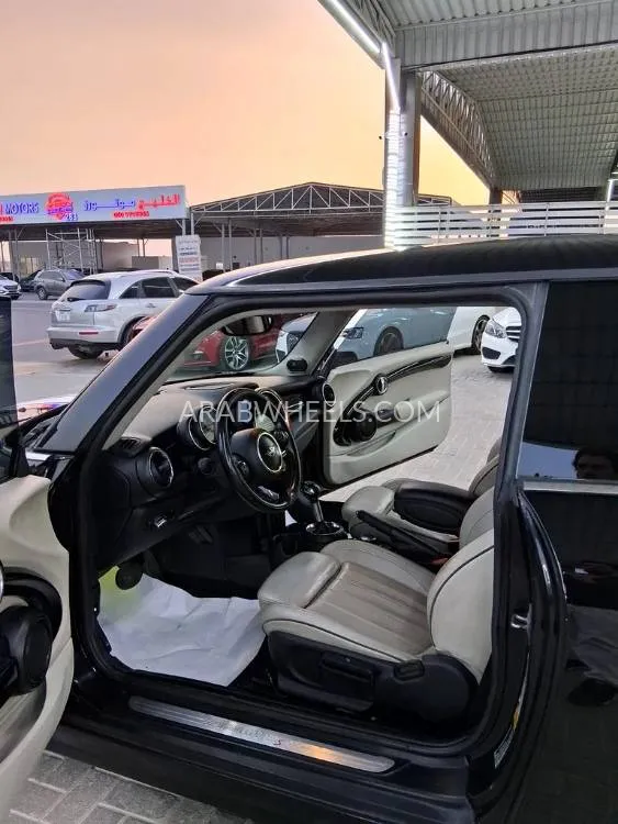 Mini Cooper 2019 for Sale in Ajman Image-10