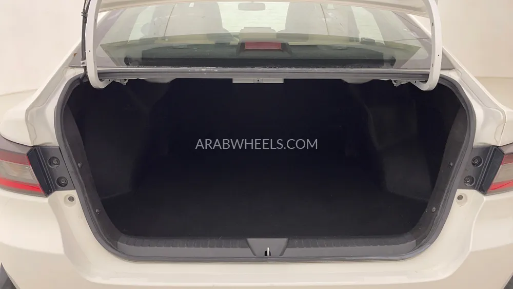 Toyota Yaris 2023 for Sale in Dubai Image-24