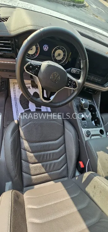 Volkswagen Touareg 2023 for Sale in Dubai Image-8
